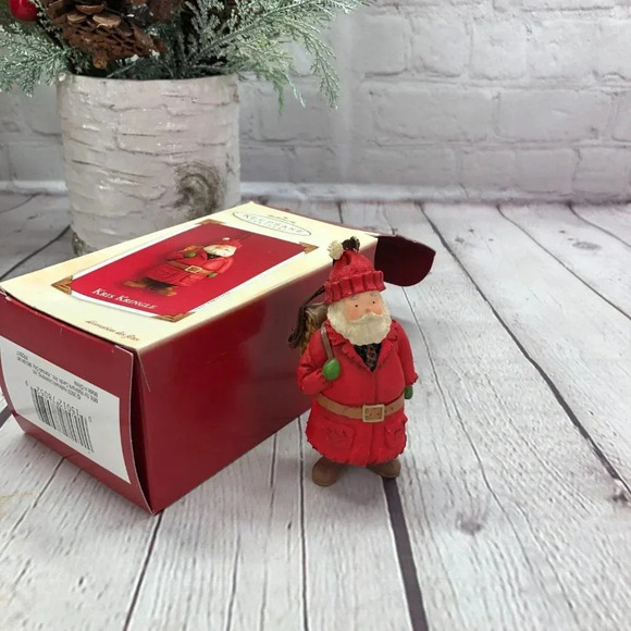 Hallmark keepsake santa ornaments - Picture 10 of 11